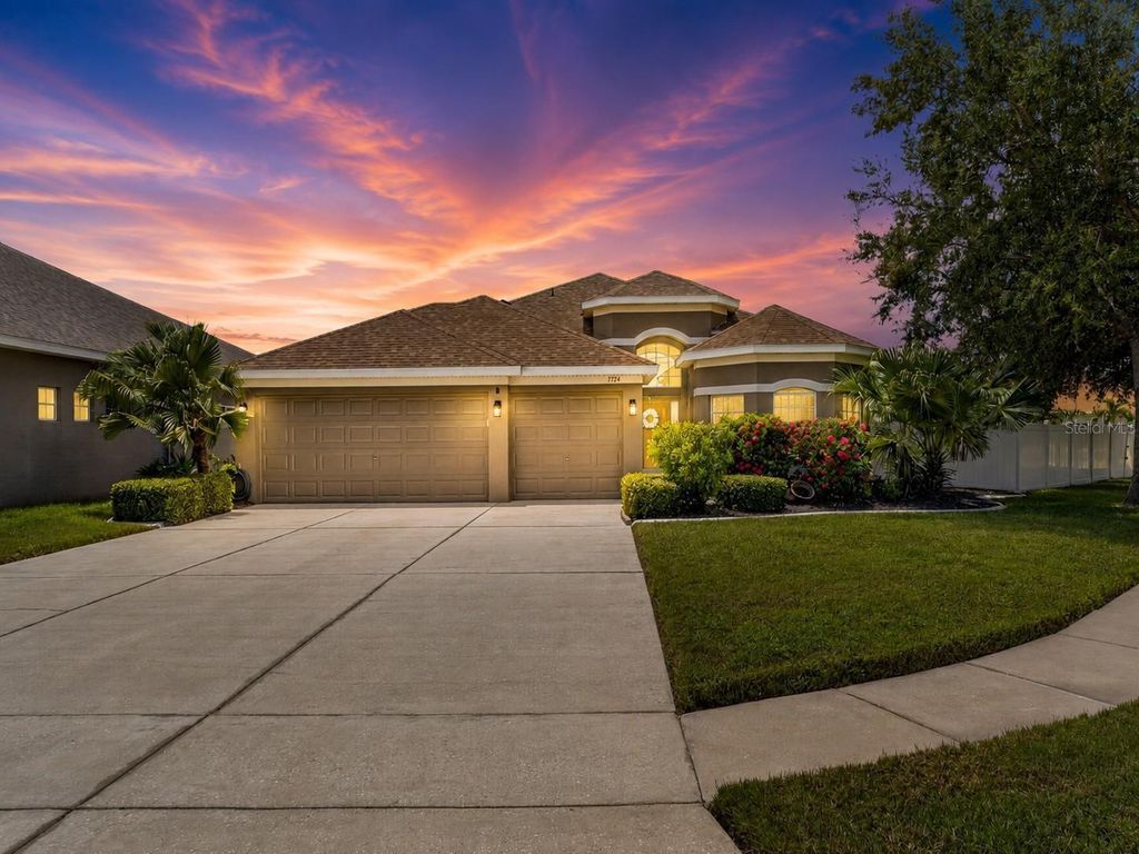 1724 MIRA LAGO CIRCLE, Ruskin, FL 33570