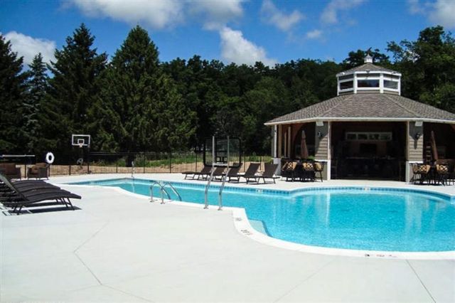 8655 Heron Lane, Watervliet, MI 49098