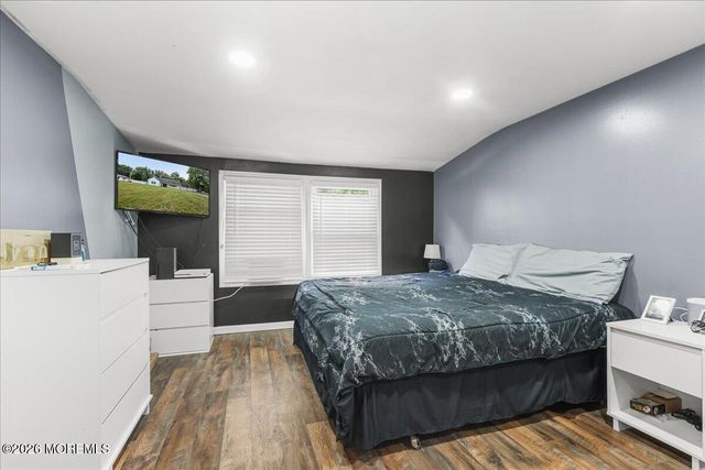 12 Maxwell Lane, Manalapan, NJ 07726