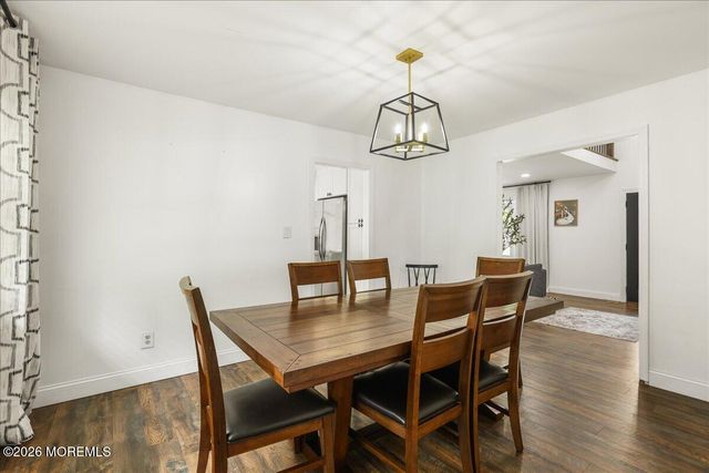 12 Maxwell Lane, Manalapan, NJ 07726