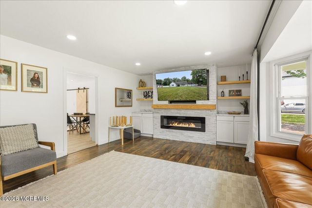 12 Maxwell Lane, Manalapan, NJ 07726