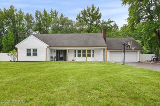 12 Maxwell Lane, Manalapan, NJ 07726