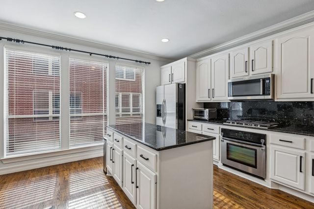 3409 Howell Street, Dallas, TX 75204