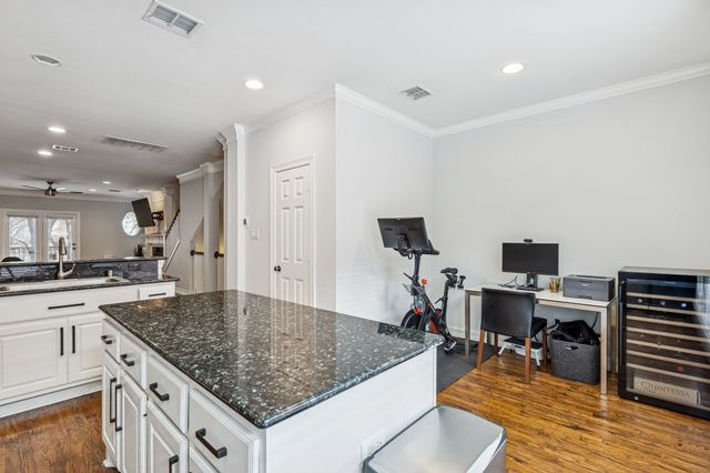 3409 Howell Street, Dallas, TX 75204