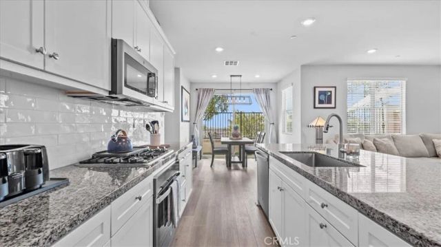 805 Cranberry Way, Upland, CA 91786