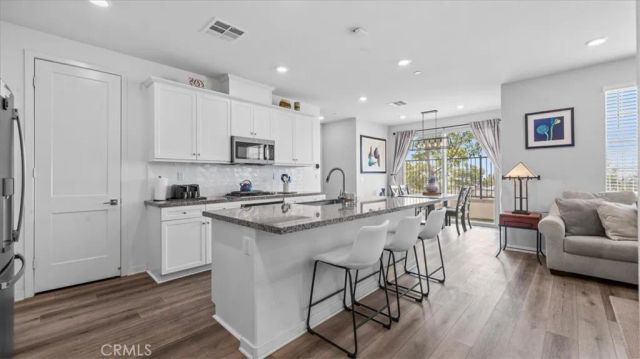 805 Cranberry Way, Upland, CA 91786