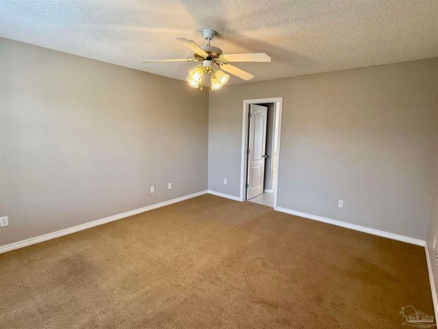 2121 Pin High Dr, Pensacola, FL 32526