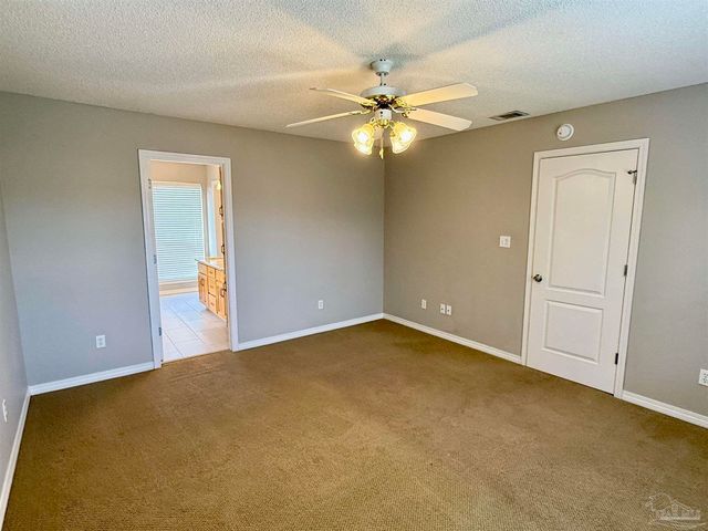 2121 Pin High Dr, Pensacola, FL 32526