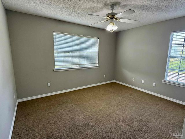 2121 Pin High Dr, Pensacola, FL 32526