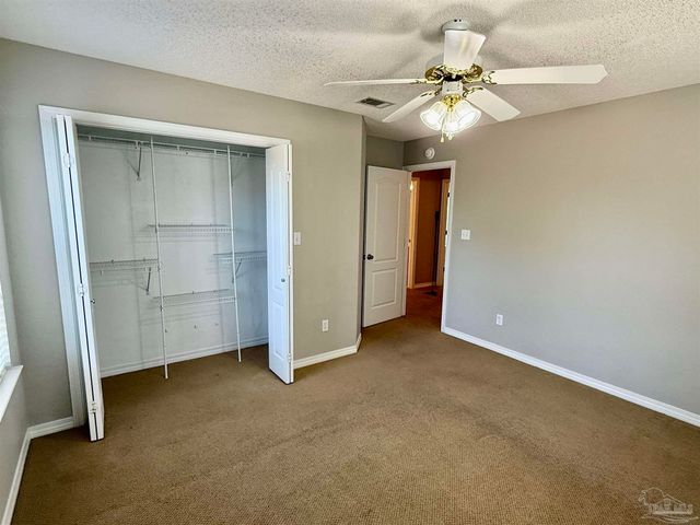 2121 Pin High Dr, Pensacola, FL 32526