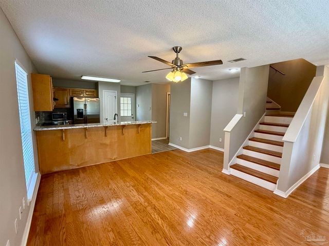 2121 Pin High Dr, Pensacola, FL 32526