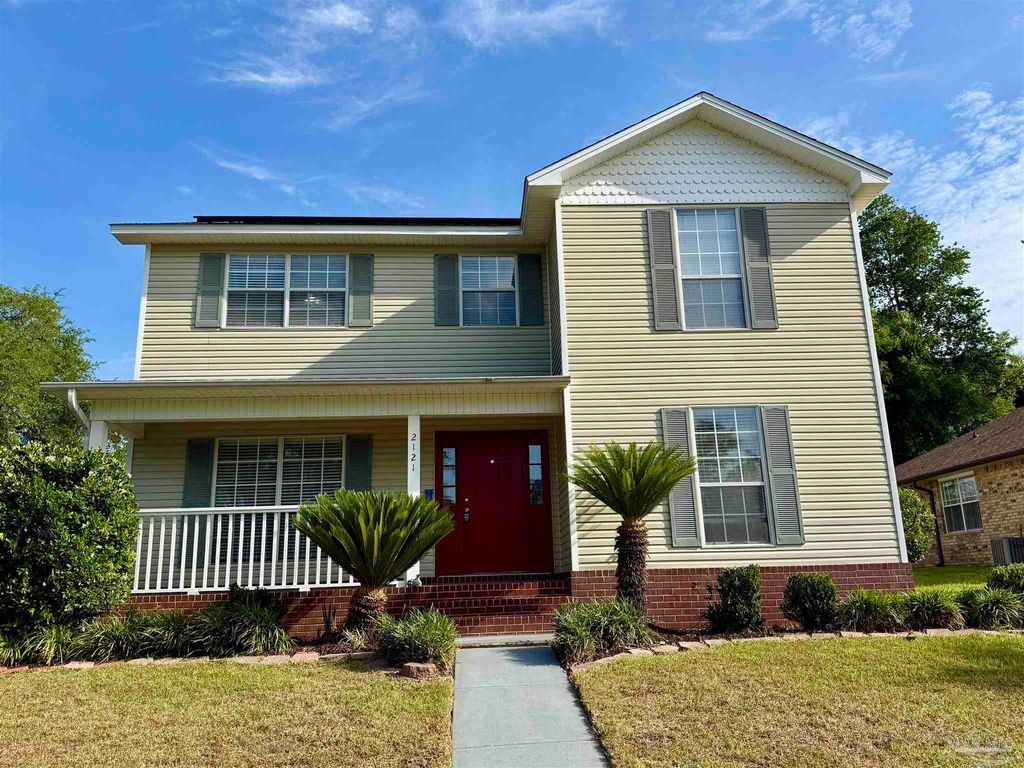 2121 Pin High Dr, Pensacola, FL 32526