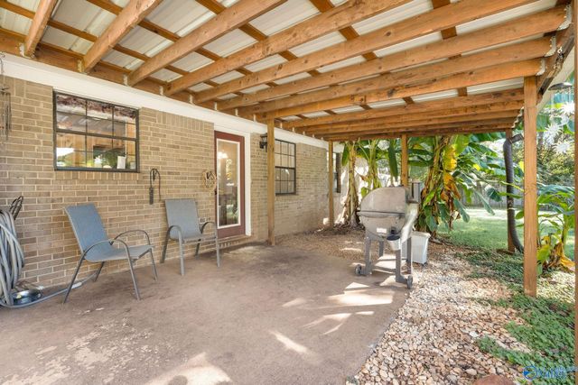 102 Harpeth Drive, New Market, AL 35761