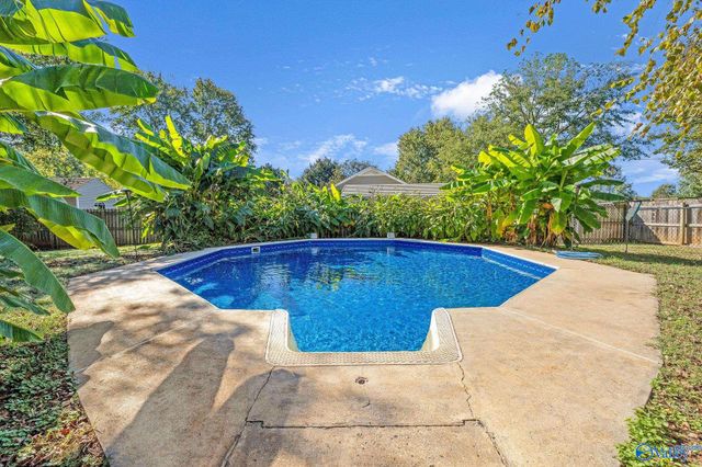 102 Harpeth Drive, New Market, AL 35761