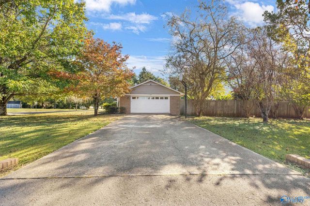 102 Harpeth Drive, New Market, AL 35761