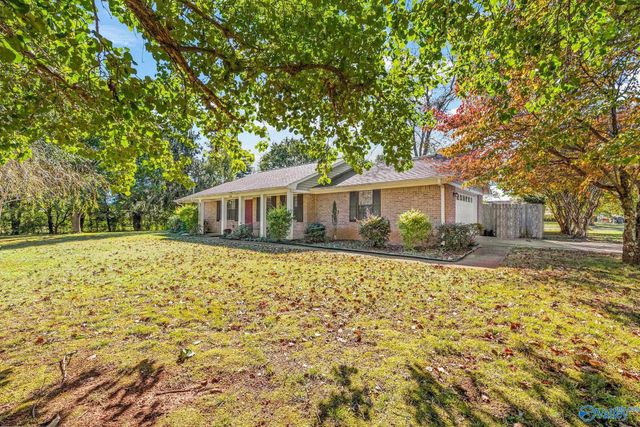 102 Harpeth Drive, New Market, AL 35761