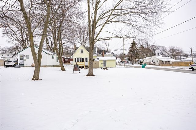 131 Mosley Road, Greece, NY 14616