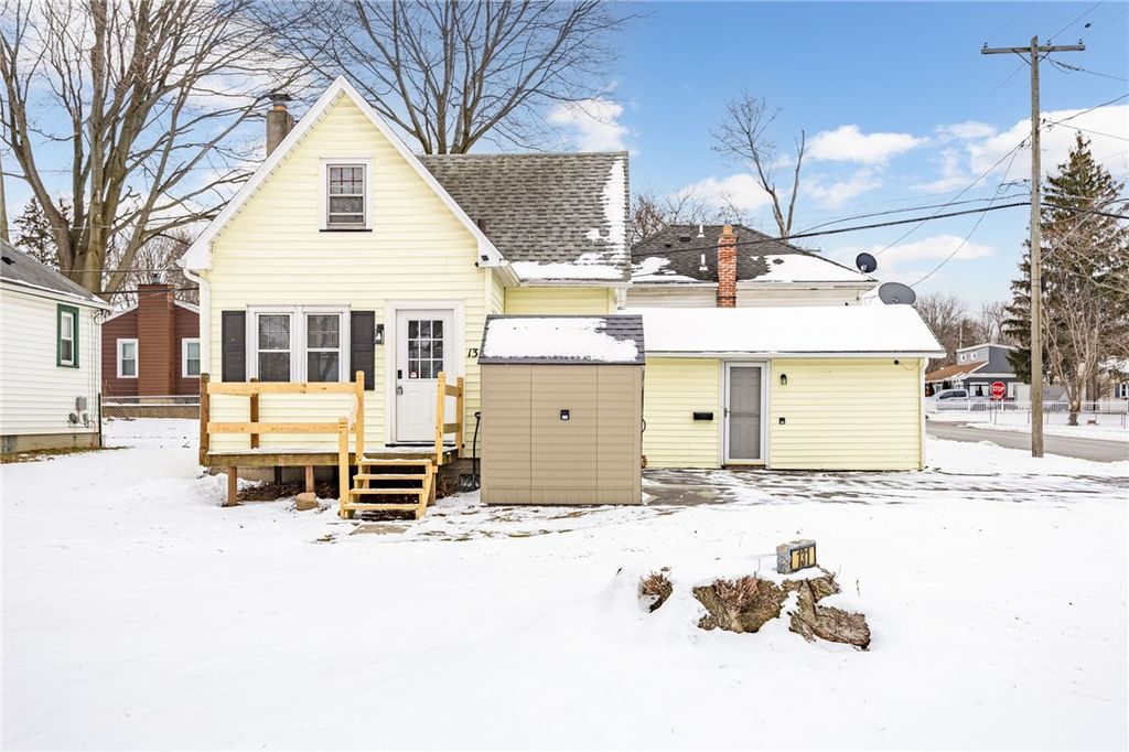 131 Mosley Road, Greece, NY 14616