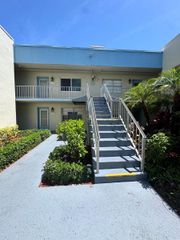 852 Flanders R S R, Delray Beach, FL 33484