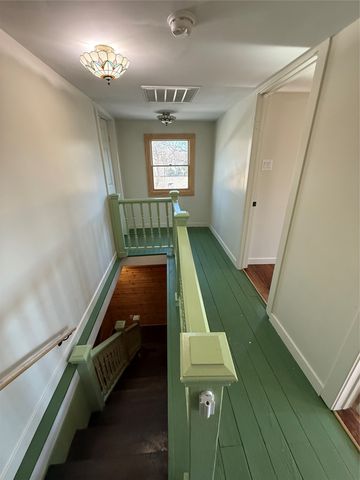 202 Throckmorton Street, Weatherford, TX 76086