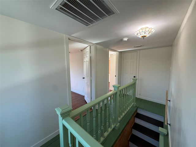 202 Throckmorton Street, Weatherford, TX 76086