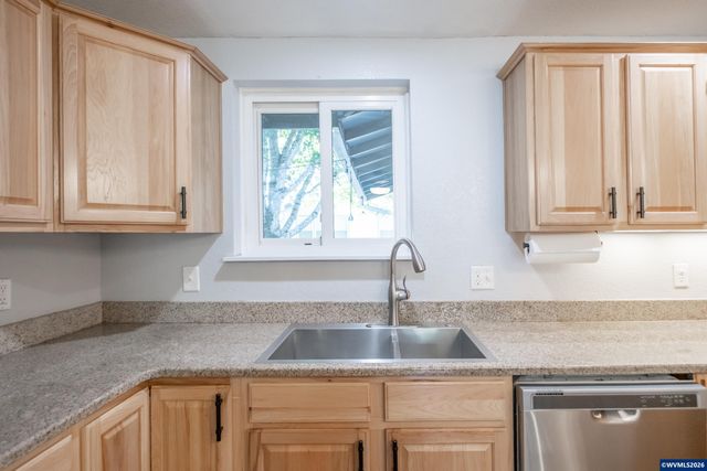 317 Vincent St, Philomath, OR 97370