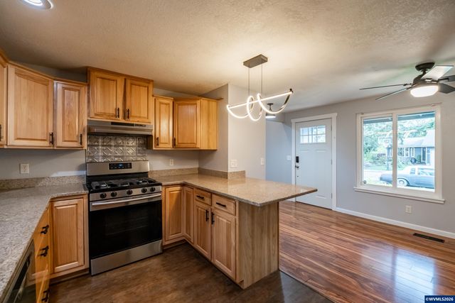 317 Vincent St, Philomath, OR 97370