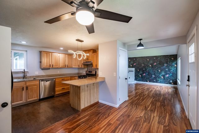 317 Vincent St, Philomath, OR 97370
