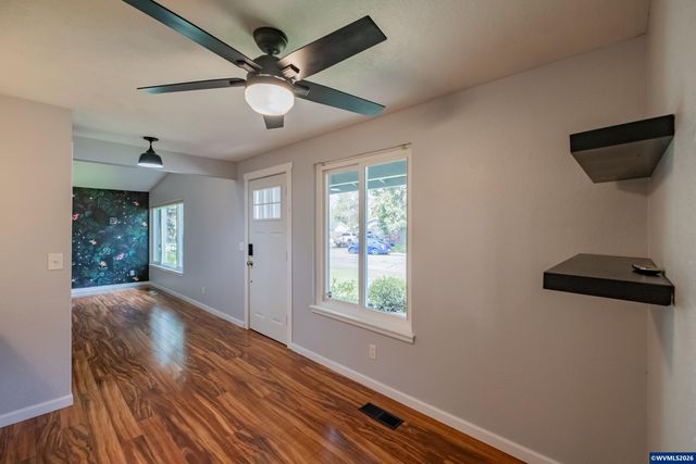317 Vincent St, Philomath, OR 97370