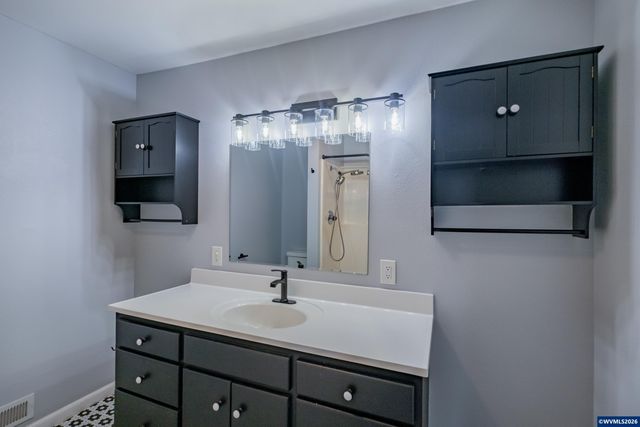 317 Vincent St, Philomath, OR 97370