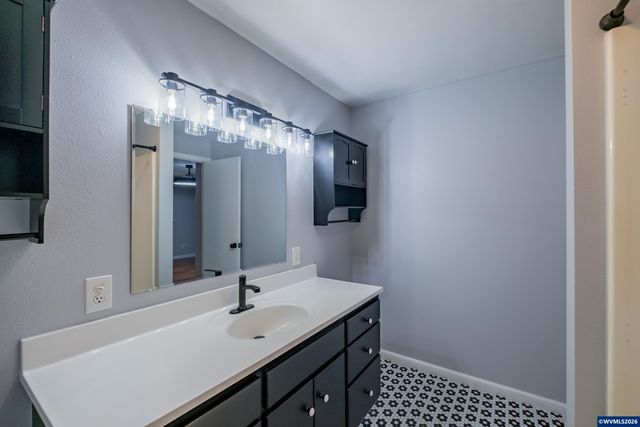 317 Vincent St, Philomath, OR 97370