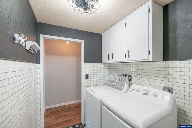 317 Vincent St, Philomath, OR 97370