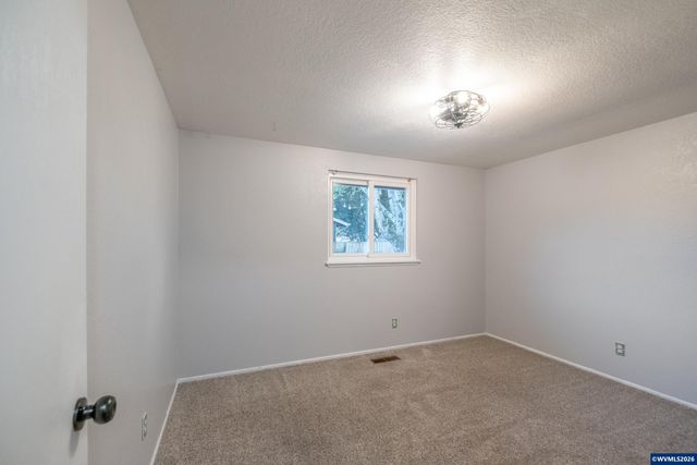 317 Vincent St, Philomath, OR 97370