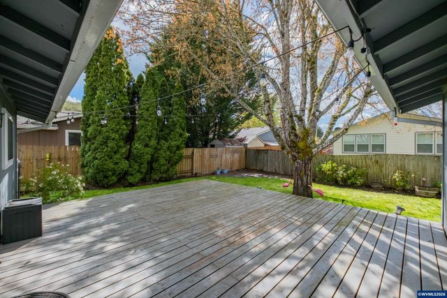 317 Vincent St, Philomath, OR 97370