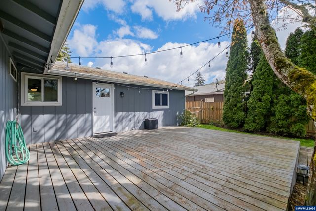 317 Vincent St, Philomath, OR 97370