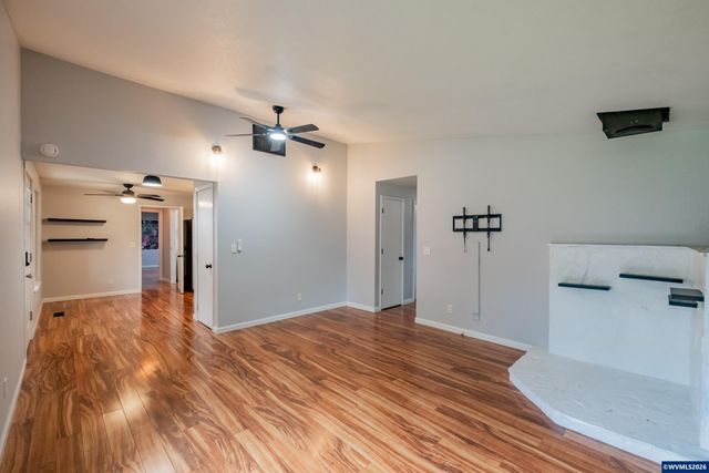 317 Vincent St, Philomath, OR 97370