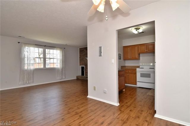 2854 Pease Drive, Rocky River, OH 44116