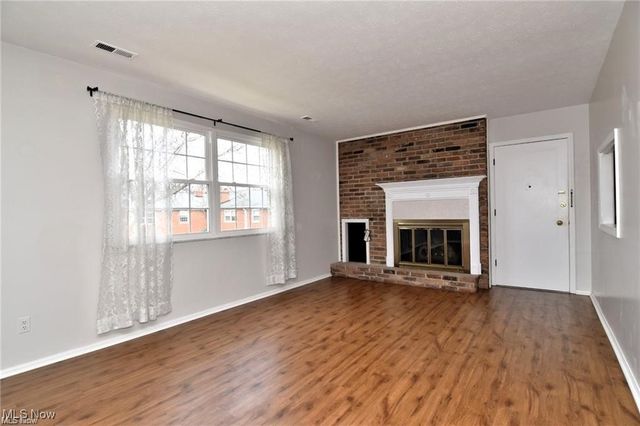 2854 Pease Drive, Rocky River, OH 44116