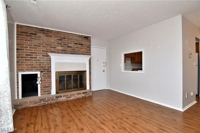 2854 Pease Drive, Rocky River, OH 44116