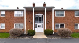 2854 Pease Drive, Rocky River, OH 44116