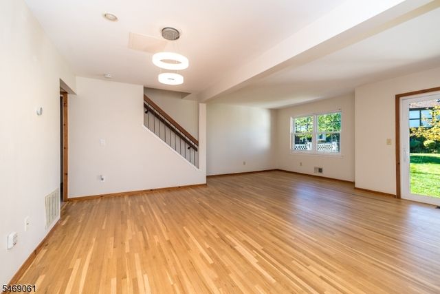 3504 Wellington Ct, Hillsborough Twp., NJ 08844