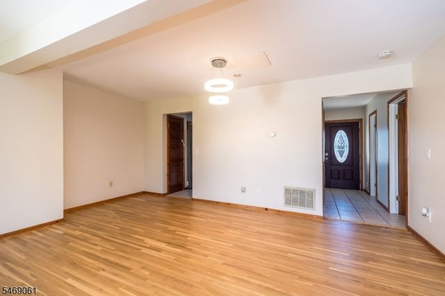 3504 Wellington Ct, Hillsborough Twp., NJ 08844
