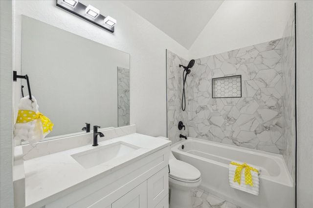 83 Bent Tree Lane, Montgomery, TX 77356