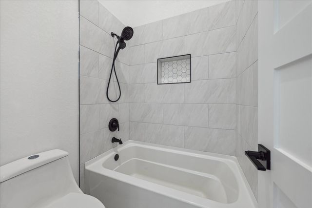 83 Bent Tree Lane, Montgomery, TX 77356