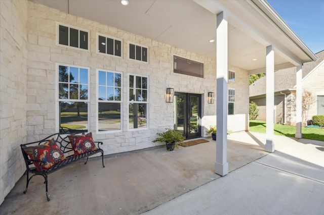 83 Bent Tree Lane, Montgomery, TX 77356