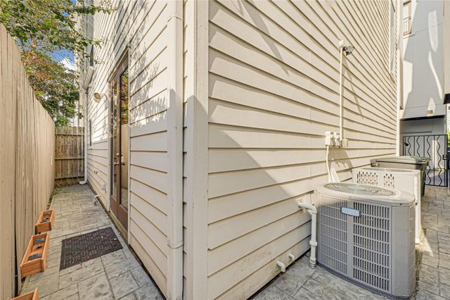 707 Reinicke Street, Houston, TX 77007