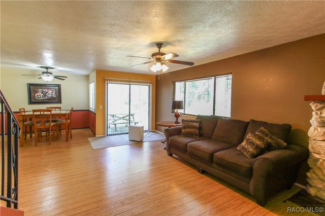 7 Moser Court N, Homosassa, FL 34446