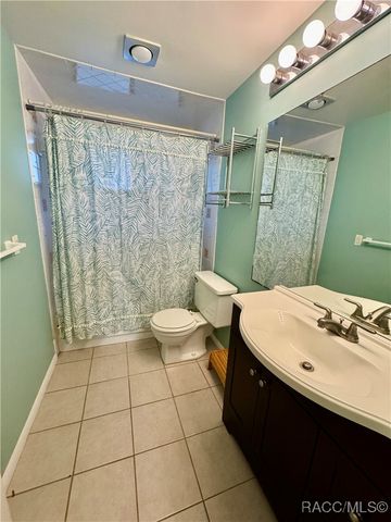 7 Moser Court N, Homosassa, FL 34446
