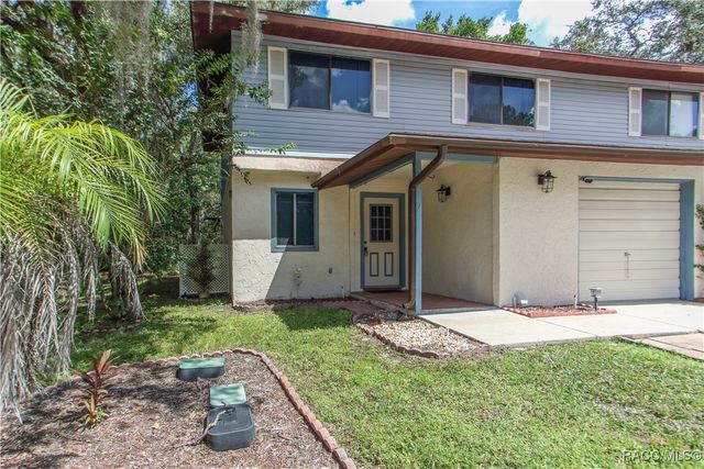 7 Moser Court N, Homosassa, FL 34446