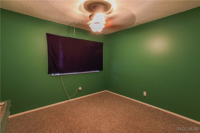 7 Moser Court N, Homosassa, FL 34446